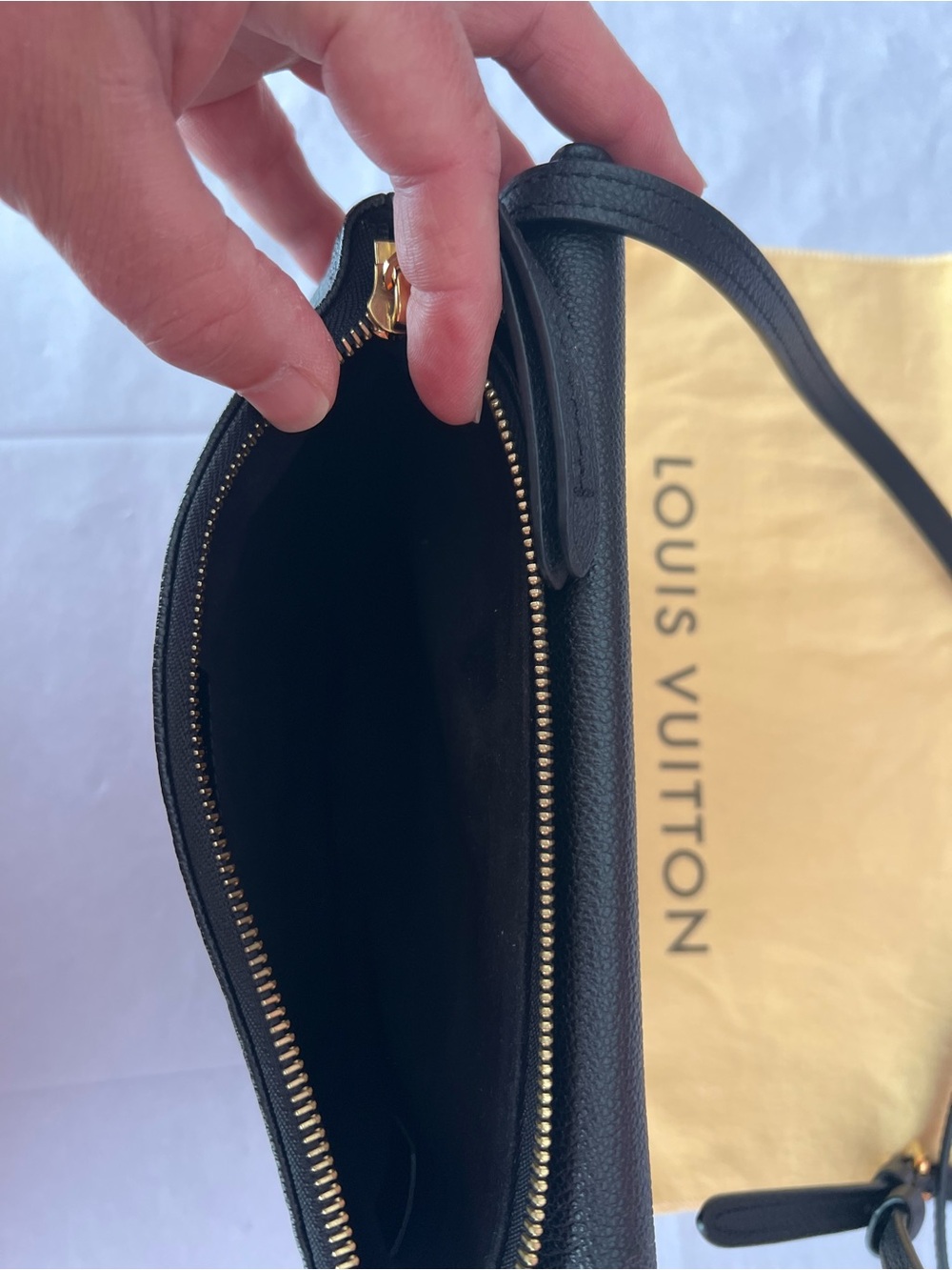 Louis Vuitton Black Monogram Empreinte Crossbody Shoulder Bag - Picture 6 of 16